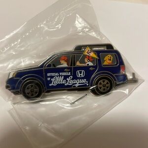Little League Collectors Pin Honda 2012 New